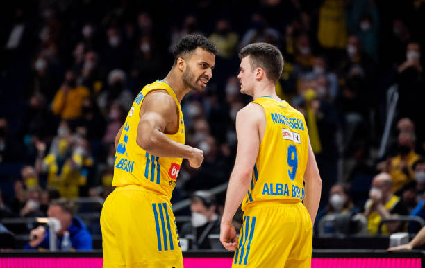 带领巴塞罗 带领巴塞罗