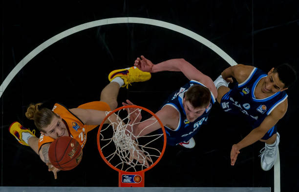 后防新星 后防新星