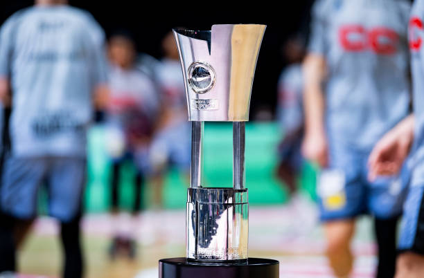 虽然他们在 虽然他们在